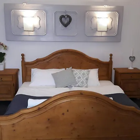 Apartment Eletteli Apartman Eger