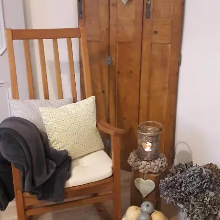 Eletteli Apartman Apartment *