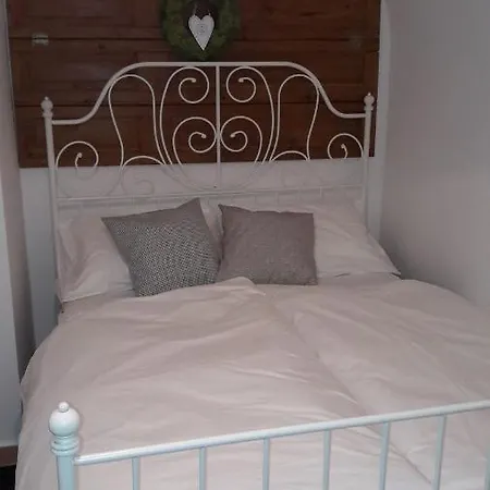 Apartment Eletteli Apartman