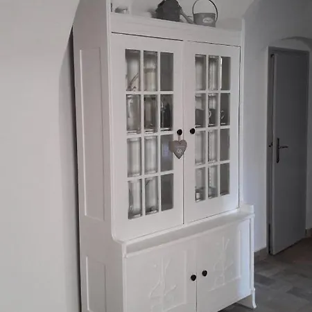 Apartment Eletteli Apartman
