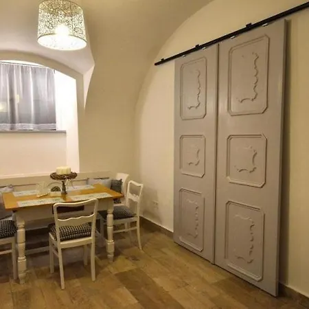 Apartment Eletteli Apartman Eger